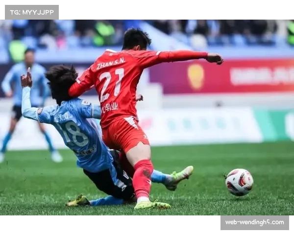 毛伟杰杨铭锐进入首发阵容 大连籍球员激发球队本土精神 毛伟杰杨铭锐进入首发阵容 大连籍球员激发球队本土精神